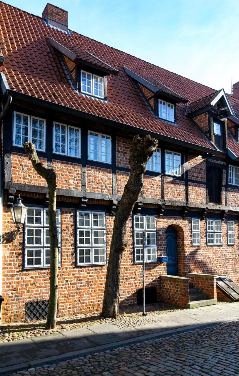 Einzigartig - Das Kleine Hotel Im Wasserviertel Lüneburg Exterior foto